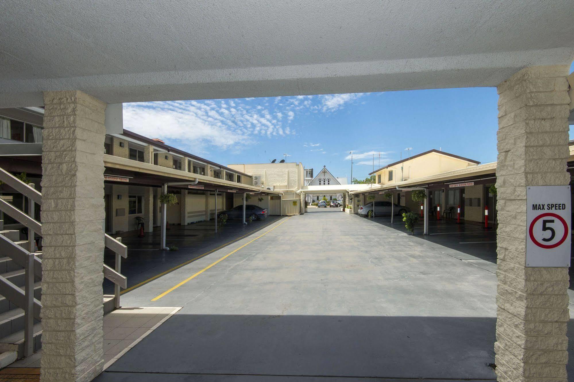 Coral Sands Motel Mackay Extérieur photo